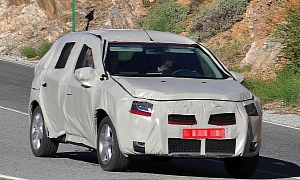 Spyshots: New Dacia Sandero
