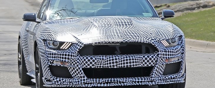 Spyshots: New Ford Mustang Shelby GT500