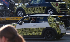 Spyshots: New MINI Convertible Spotted for the First Time