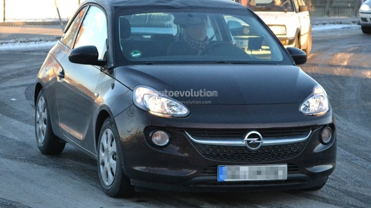  Opel Adam Cabrio