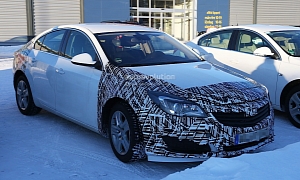 Spyshots: Opel / Vauxhall Insignia Facelift Sports New Headlights