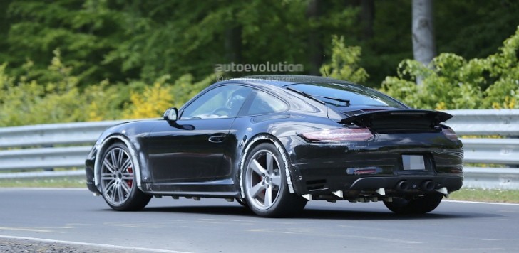2015 Porsche 911 GTS and 911 GTS Cabriolet