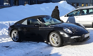 Spyshots: Porsche 911 Targa Disguised as Cabriolet
