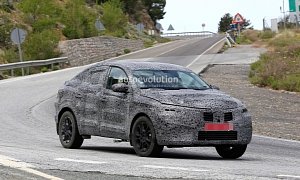 Spyshots: Renault Captur Coupe is a BMW X6 for People on a Budget