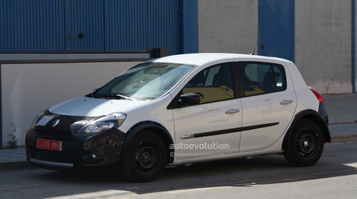 Renault Clio IV Test Mule