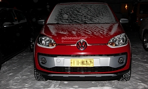 Spyshots: Volkswagen Cross Up! Winter Testing