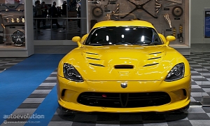 SRT Viper to Get a Facelift in 2015