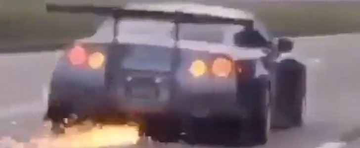 Stanced Nissan GT-R Scrapes In Traffic