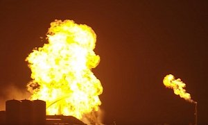 Starhopper Goes Up in Flames During SpaceX Test