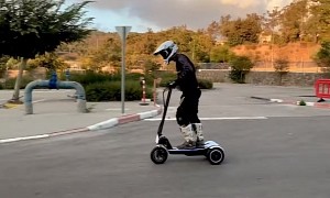 Start-up Company Presents Three-Wheeled Electric Scooter That Can Reach 62 Mph