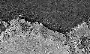 Steep Shoreline on Mars Seems to Bathe in Gentle Waves, That’s Not What’s Happening