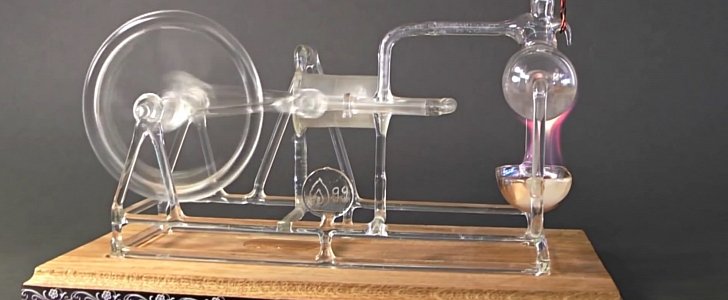 Steam engine made out of glass