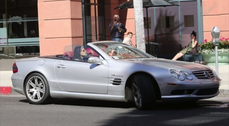 Steven Tyler in Mercedes-Benz SL