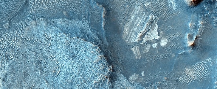 Angular fragment in the Nili Fossae region of Mars