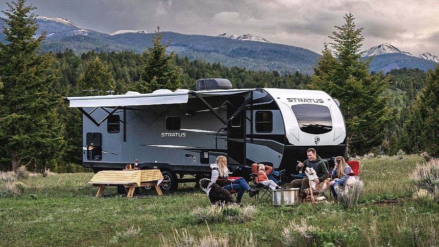 Stratus Travel Trailers Flawlessly Balance Low-Cost and Fulfilling ...
