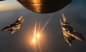 Strike Eagles Set Off Flares Behind a Fuel-Loaded Stratotanker, Is it Dangerous?