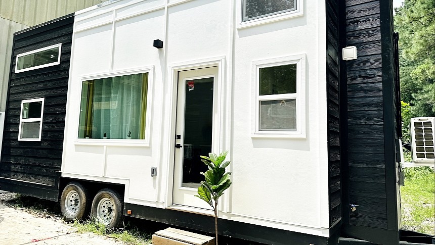 This three-bedroom NOAH-certified tiny looks amazing inside and out