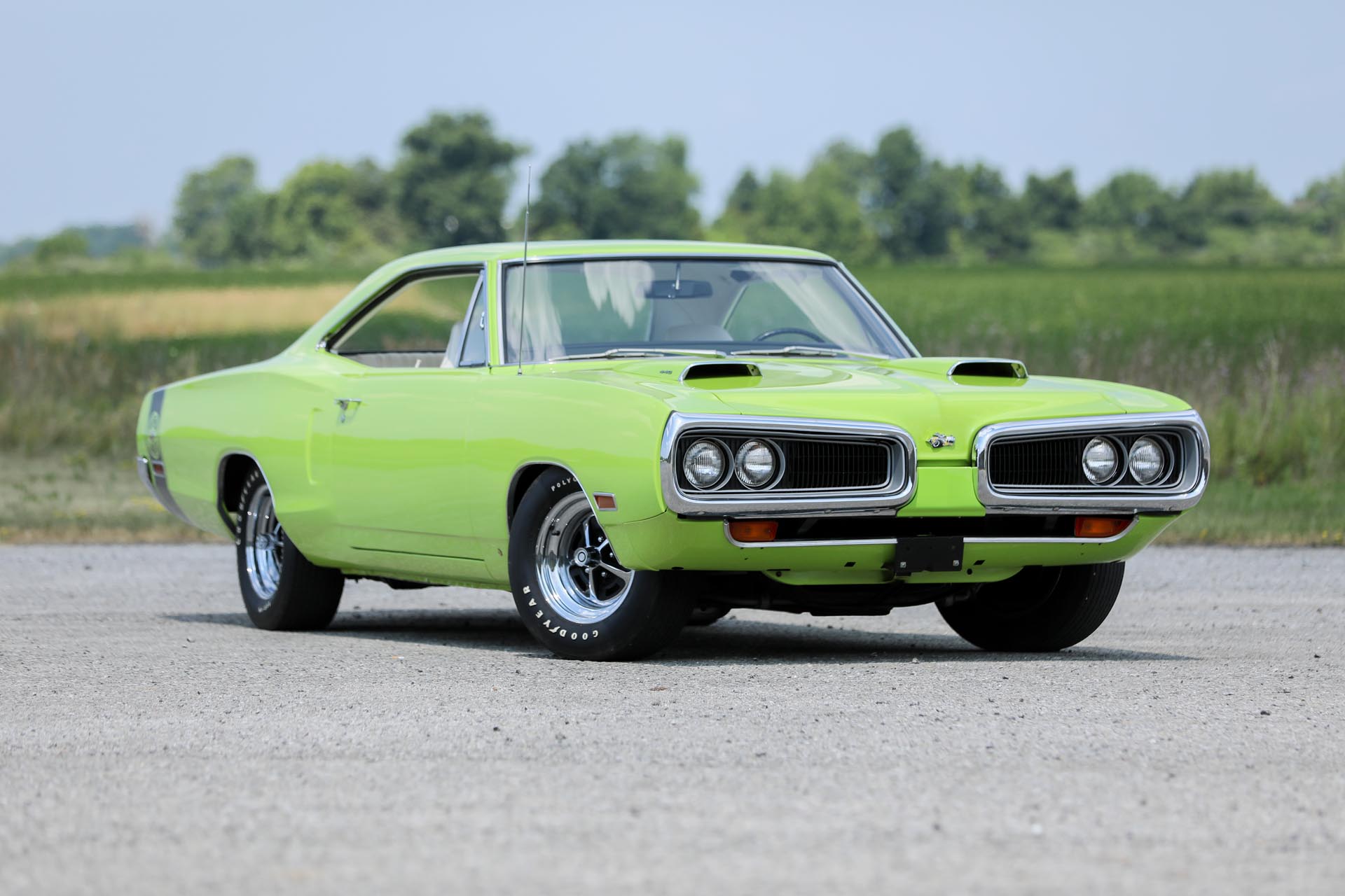 Sublime Green 1970 Dodge Coronet Super Bee 440 Six Pack Begs to Be Driven  Hard - autoevolution