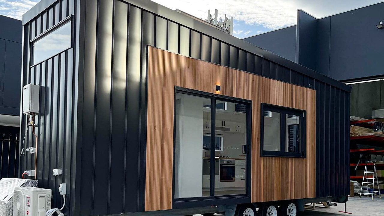 Sun-Drenched Mountain Ash Tiny Home Makes Minimalism Look Quite Appealing