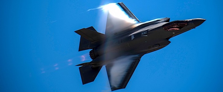 F-35 Lightning during Wings Over Solano run
