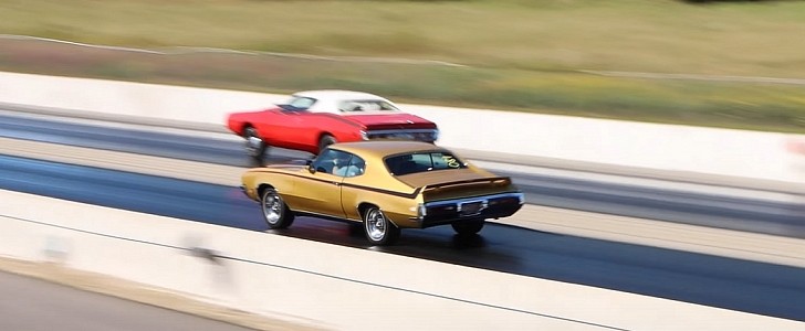 1971 Dodge Charger Super Bee vs 1972 Buick GSX Stage 1 drag race