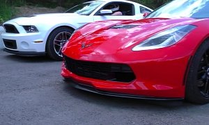 Supercharged C7 Corvette Drag Races Mustang GT500, Shelby Driver Flips the Bird