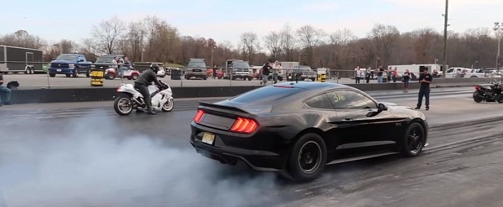 Supercharged Ford Mustang GT Drag Races Suzuki Hayabusa