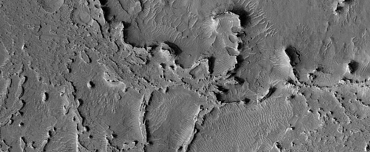 Ridges near the Vernal crater on Mars