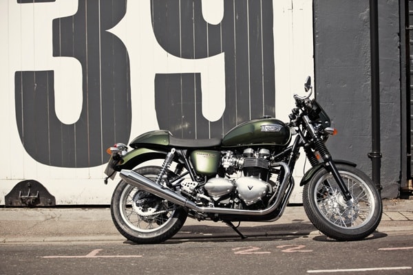 2014 Triumph Thruxton is the modern classic cafe-racer, but the seat cover can be removed
