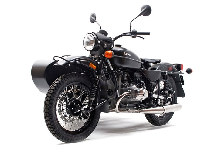 Ural Tourist, a sidecare bike with retro looks and solid adventure skills