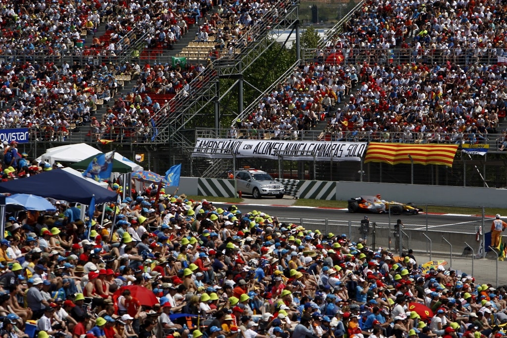 Spanish crowd during the 2008 Spanish GP