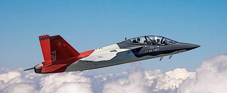 Soon-to-Be Replaced T-38 Talon Flies With the Big Bad Boys, Shows