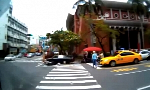 Taiwanese Driver Shockingly Plows through Scooters and Runs