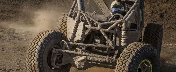 Take a Look at How Off-Road Racing Looks Like from the Passenger Seat