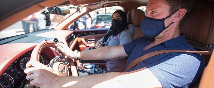 In Dubai, you can learn to drive in a Bentley Bentayga instead of a Nissan Sunny