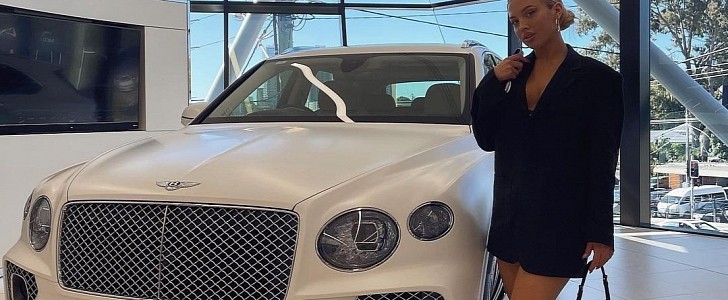 Tammy Hembrow showed off her new Bentley Bentayga, freshly-picked up form the dealer