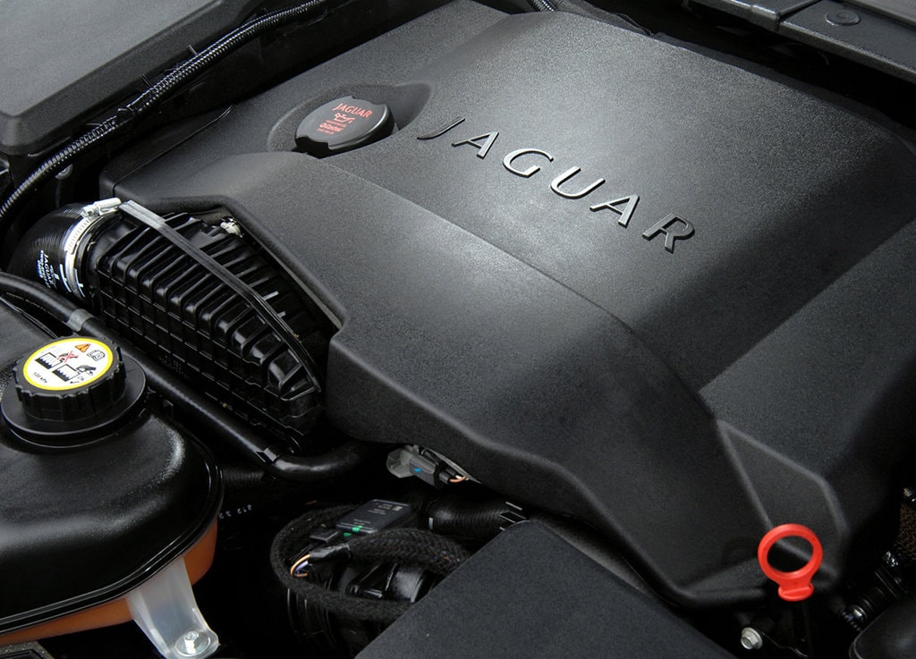 Jaguar XF engine photo