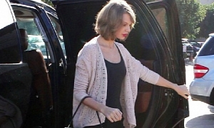 Taylor Swift Prefers a Comfortable Toyota Sequoia