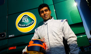 Team Lotus Signs Chandhok as Reserve Driver