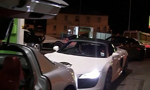 Ten Different Supercars Racing Through Traffic in Italy - Alfa 8C Onboard