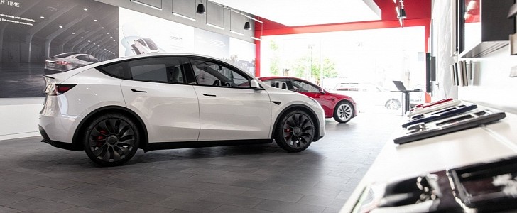 Tesla abruptly cancels a customer’s order