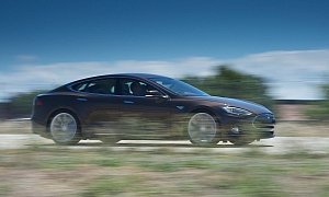 Tesla Blogs About The Model S Suspension Problem, Points Finger At Customer