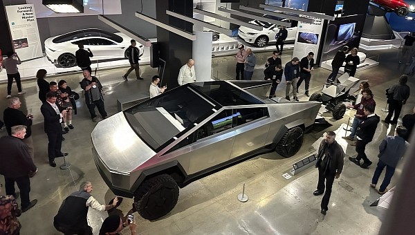 Tesla confirmed the Cybertruck is made of Starship material supplied by Steel Dynamics