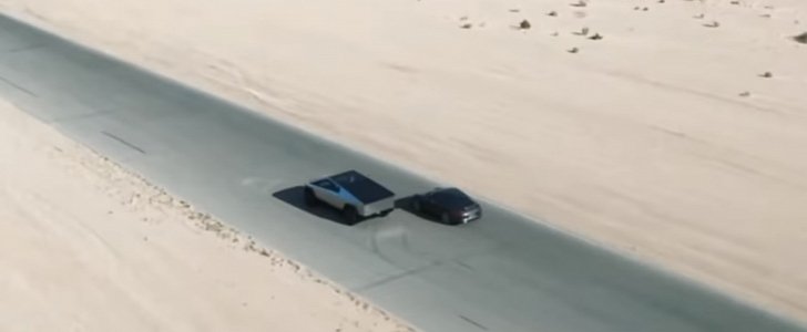 Tesla Cybertruck drag race