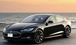 Tesla Gives Complete Battery Warranty