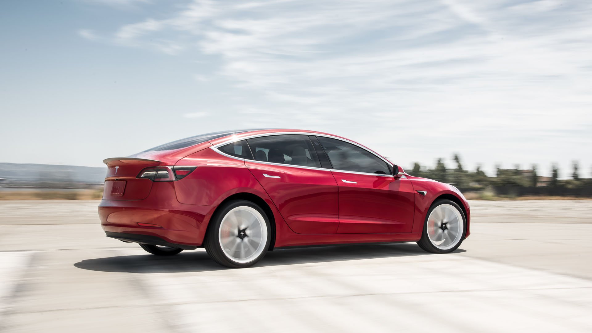 tesla introduces canada only model 3 with 150 kilometers of range