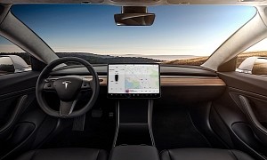 Tesla Is Spreading Christmas Cheer in Australia With a 30-Day Trial for Enhanced Autopilot