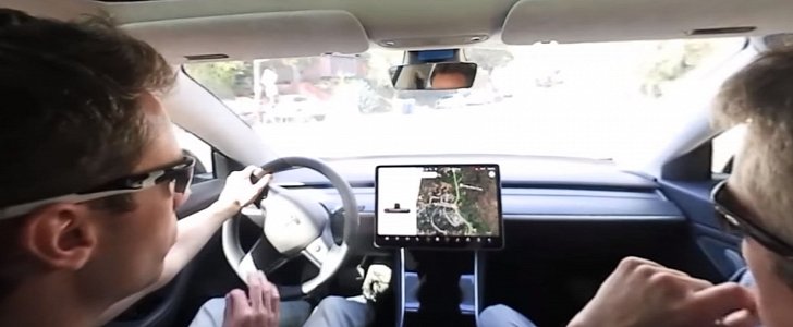 Tesla Model 3 360-degree ride-along