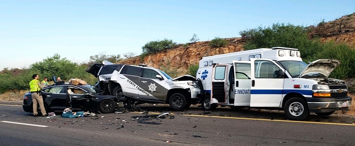 Tesla Model 3 crash near Benson, Arizona