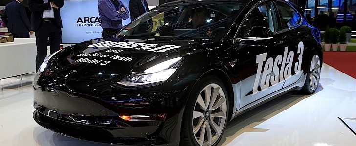 Tesla Model 3 Looks Lost in Geneva - autoevolution